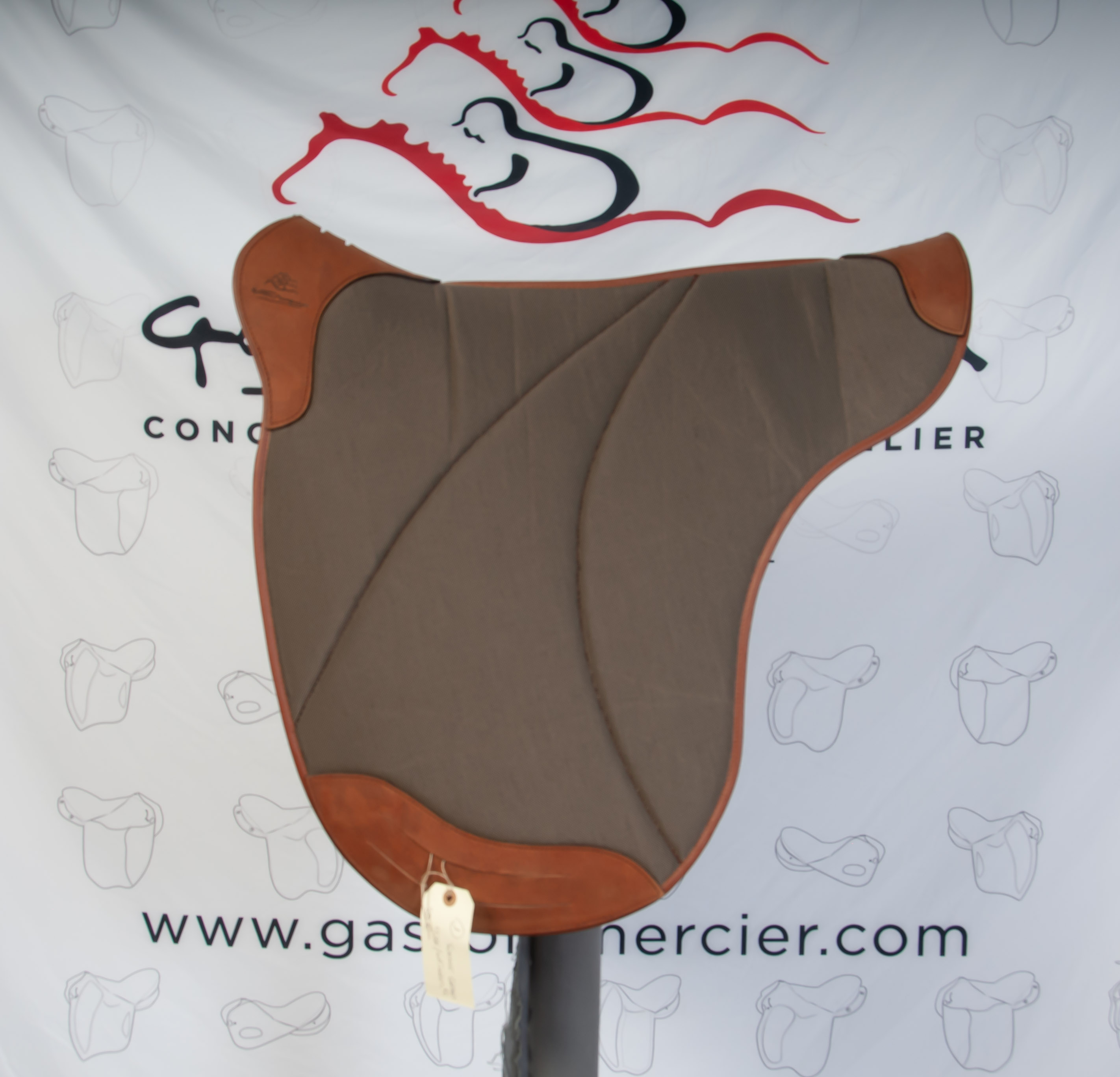 Tapis de Selle Ocre Naturel grand quartier