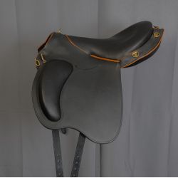 Black Sévérac saddle